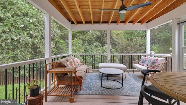 1324 TOWLSTON RD, Vienna, VA 22182