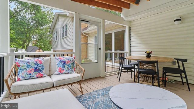 1324 TOWLSTON RD, Vienna, VA 22182