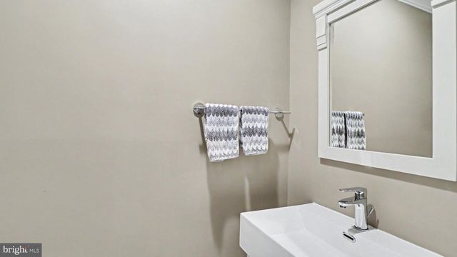 1324 TOWLSTON RD, Vienna, VA 22182