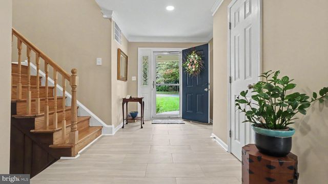 1324 TOWLSTON RD, Vienna, VA 22182