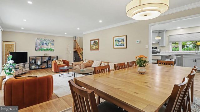1324 TOWLSTON RD, Vienna, VA 22182