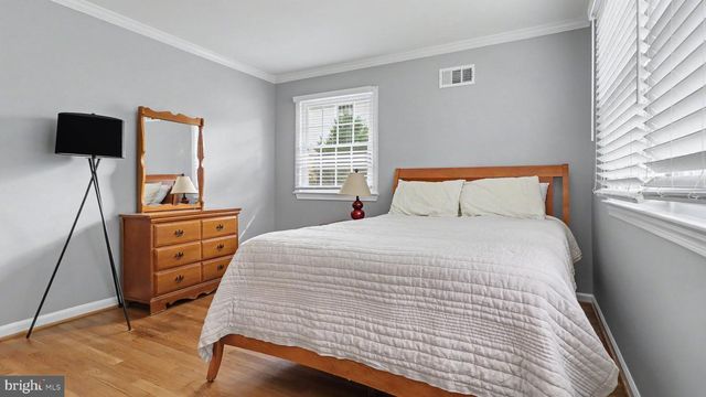 1324 TOWLSTON RD, Vienna, VA 22182