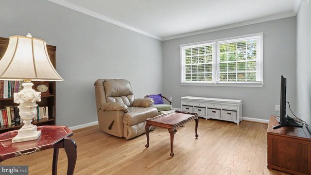 1324 TOWLSTON RD, Vienna, VA 22182