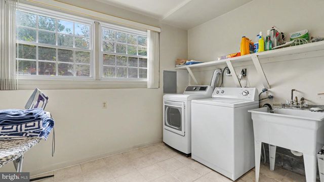 1324 TOWLSTON RD, Vienna, VA 22182