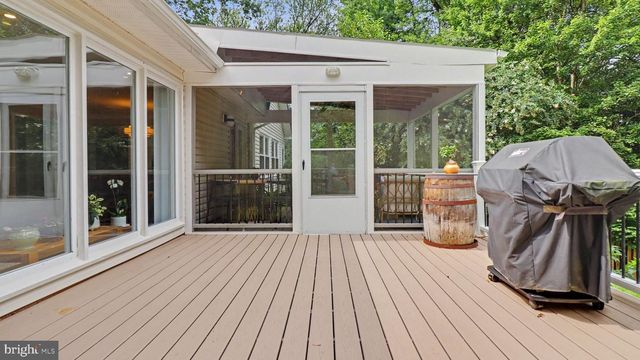 1324 TOWLSTON RD, Vienna, VA 22182