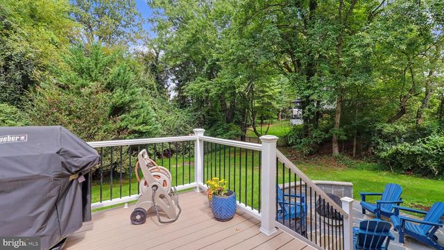 1324 TOWLSTON RD, Vienna, VA 22182