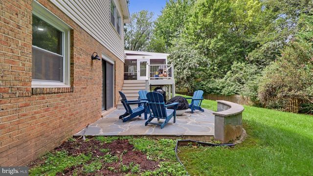 1324 TOWLSTON RD, Vienna, VA 22182