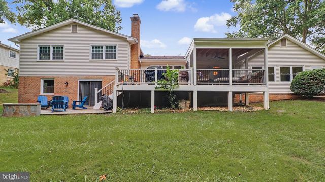 1324 TOWLSTON RD, Vienna, VA 22182