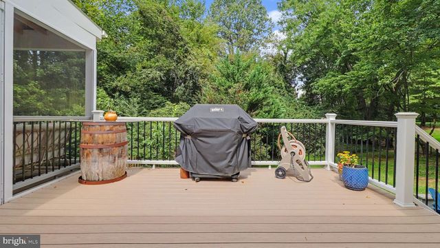 1324 TOWLSTON RD, Vienna, VA 22182