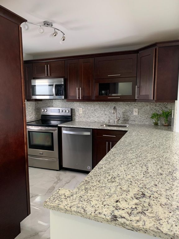 5700 NW 2nd Avenue 311, Boca Raton, FL 33487