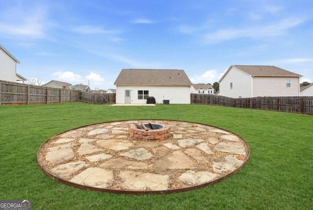 176 Innis Brook Circle, Cartersville, GA 30120