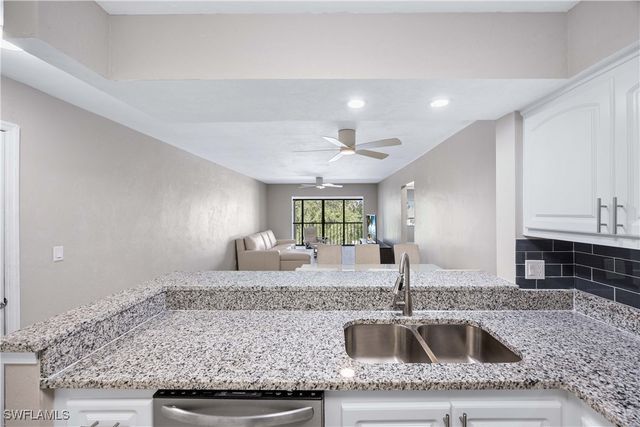 228 Fox Glen DR 3310, Naples, FL 34104