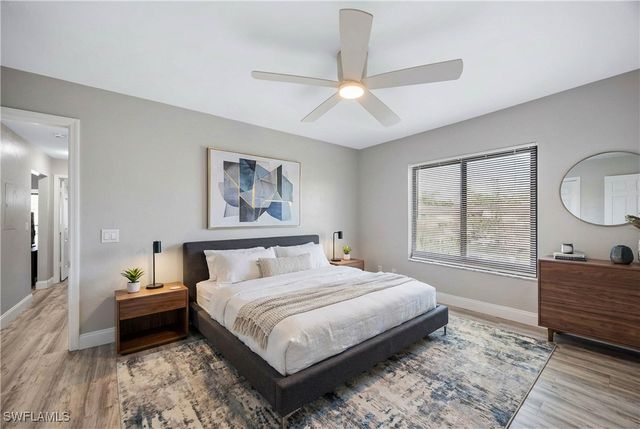 228 Fox Glen DR 3310, Naples, FL 34104