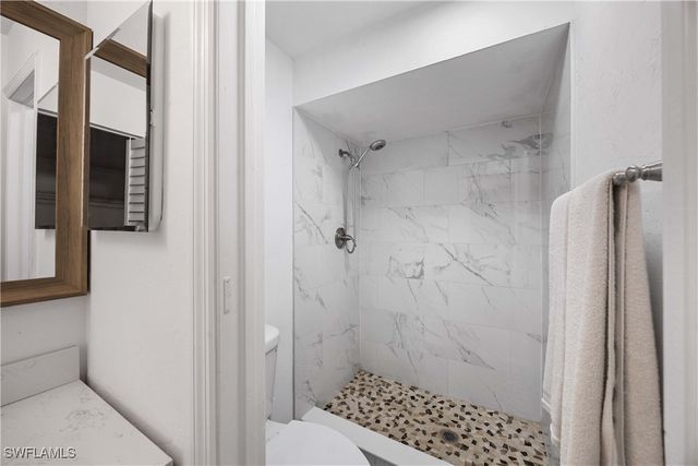 228 Fox Glen DR 3310, Naples, FL 34104