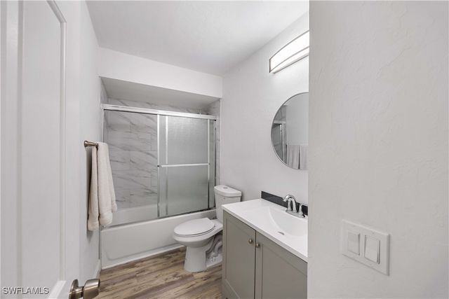 228 Fox Glen DR 3310, Naples, FL 34104