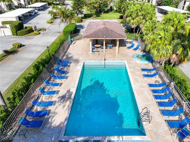 228 Fox Glen DR 3310, Naples, FL 34104