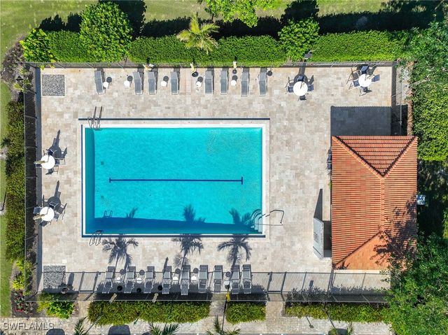 228 Fox Glen DR 3310, Naples, FL 34104