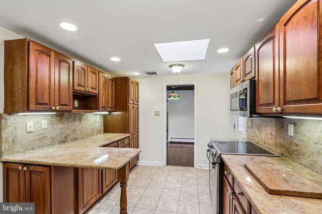 919 CROTON RD, Wayne, PA 19087