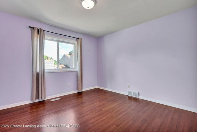 929 Grenoble Drive, B, Lansing, MI 48917