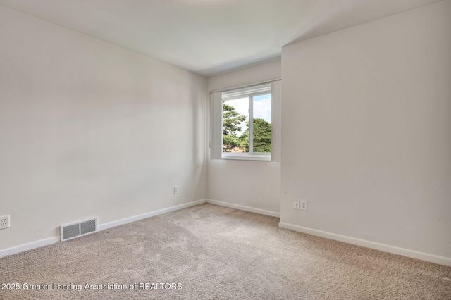 929 Grenoble Drive, B, Lansing, MI 48917