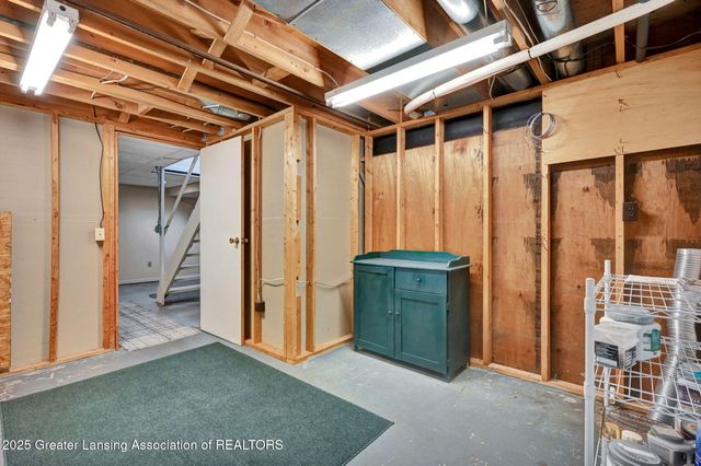 929 Grenoble Drive, B, Lansing, MI 48917