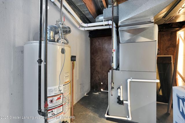 929 Grenoble Drive, B, Lansing, MI 48917