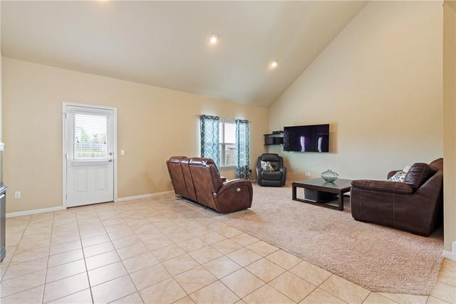 206 Llano River TRL, Hutto, TX 78634
