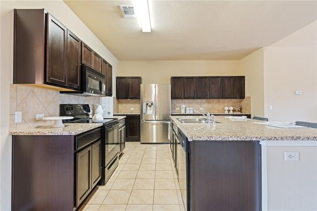 206 Llano River TRL, Hutto, TX 78634