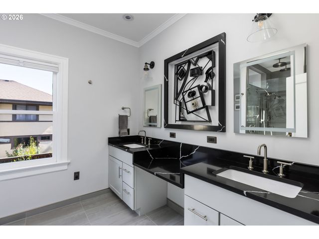 2626 Ne 23RD Ave, Portland, OR 97212