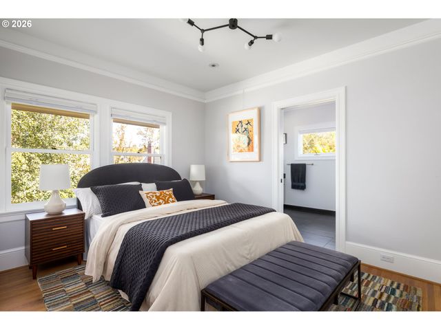 2626 Ne 23RD Ave, Portland, OR 97212