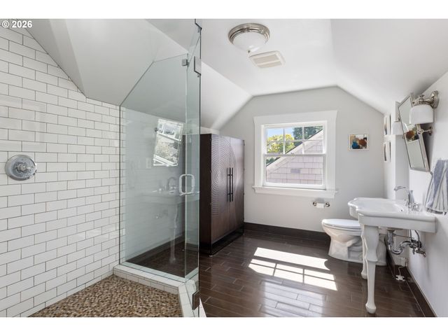 2626 Ne 23RD Ave, Portland, OR 97212