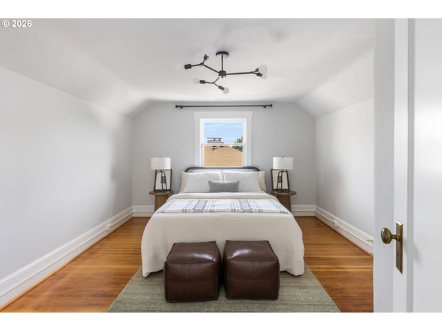 2626 Ne 23RD Ave, Portland, OR 97212