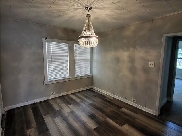 506 E Bowie Street, Mexia, TX 76667