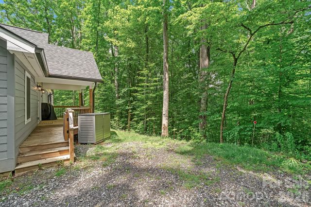 30 Sleeping Bear Ridge, Maggie Valley, NC 28751