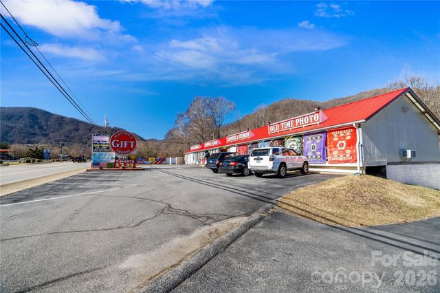 30 Sleeping Bear Ridge, Maggie Valley, NC 28751