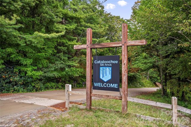 30 Sleeping Bear Ridge, Maggie Valley, NC 28751