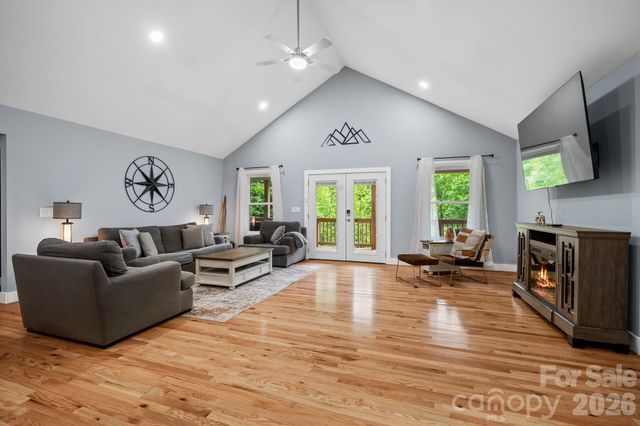 30 Sleeping Bear Ridge, Maggie Valley, NC 28751