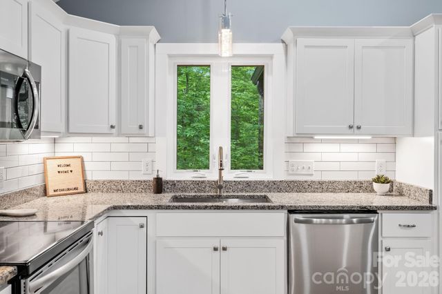 30 Sleeping Bear Ridge, Maggie Valley, NC 28751
