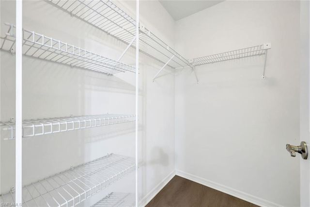 812 102nd AVE N, Naples, FL 34108