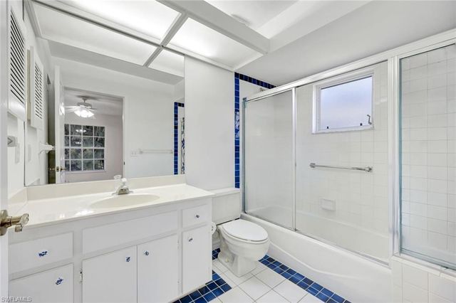 812 102nd AVE N, Naples, FL 34108