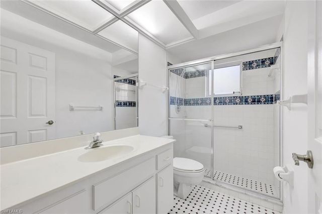 812 102nd AVE N, Naples, FL 34108