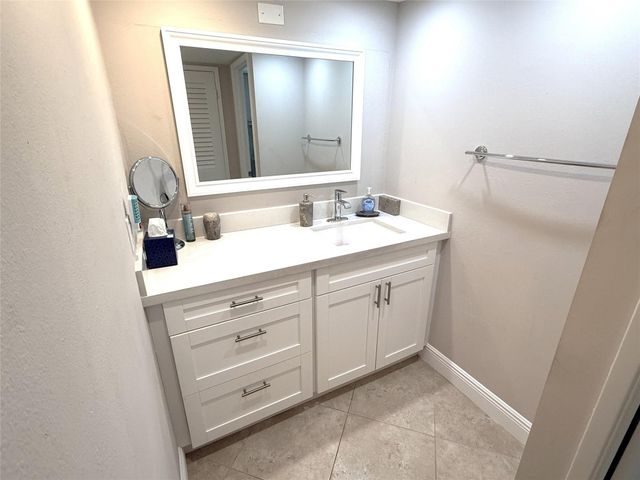 111 Briny Avenue 711, Pompano Beach, FL 33062