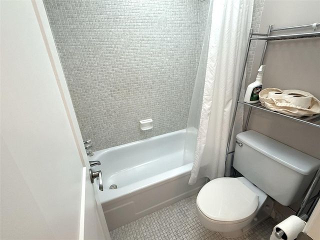 111 Briny Avenue 711, Pompano Beach, FL 33062