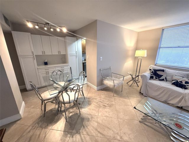 111 Briny Avenue 711, Pompano Beach, FL 33062