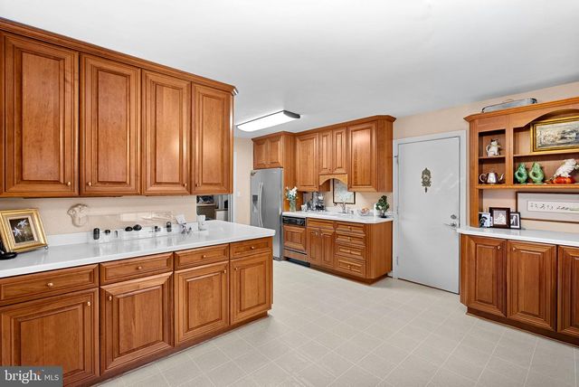 8527 PAPPAS WAY, Annandale, VA 22003