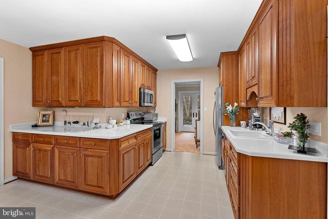 8527 PAPPAS WAY, Annandale, VA 22003