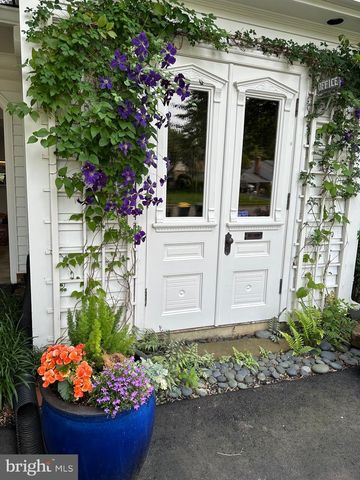 8527 PAPPAS WAY, Annandale, VA 22003