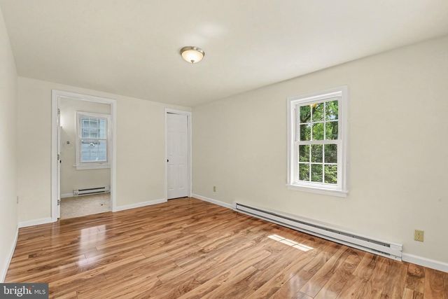64 CREEKSIDE DR, Enola, PA 17025