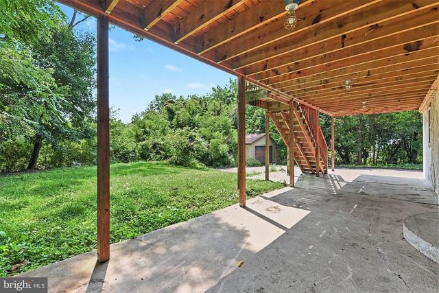 64 CREEKSIDE DR, Enola, PA 17025