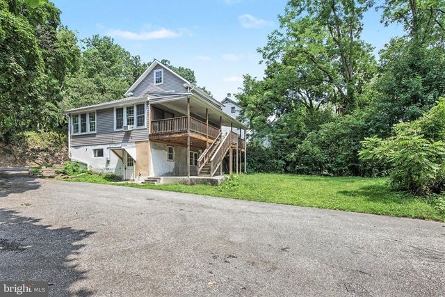 64 CREEKSIDE DR, Enola, PA 17025